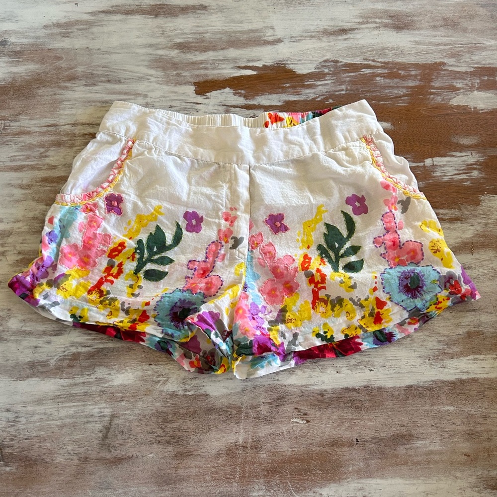 White cotton, flower print shorts